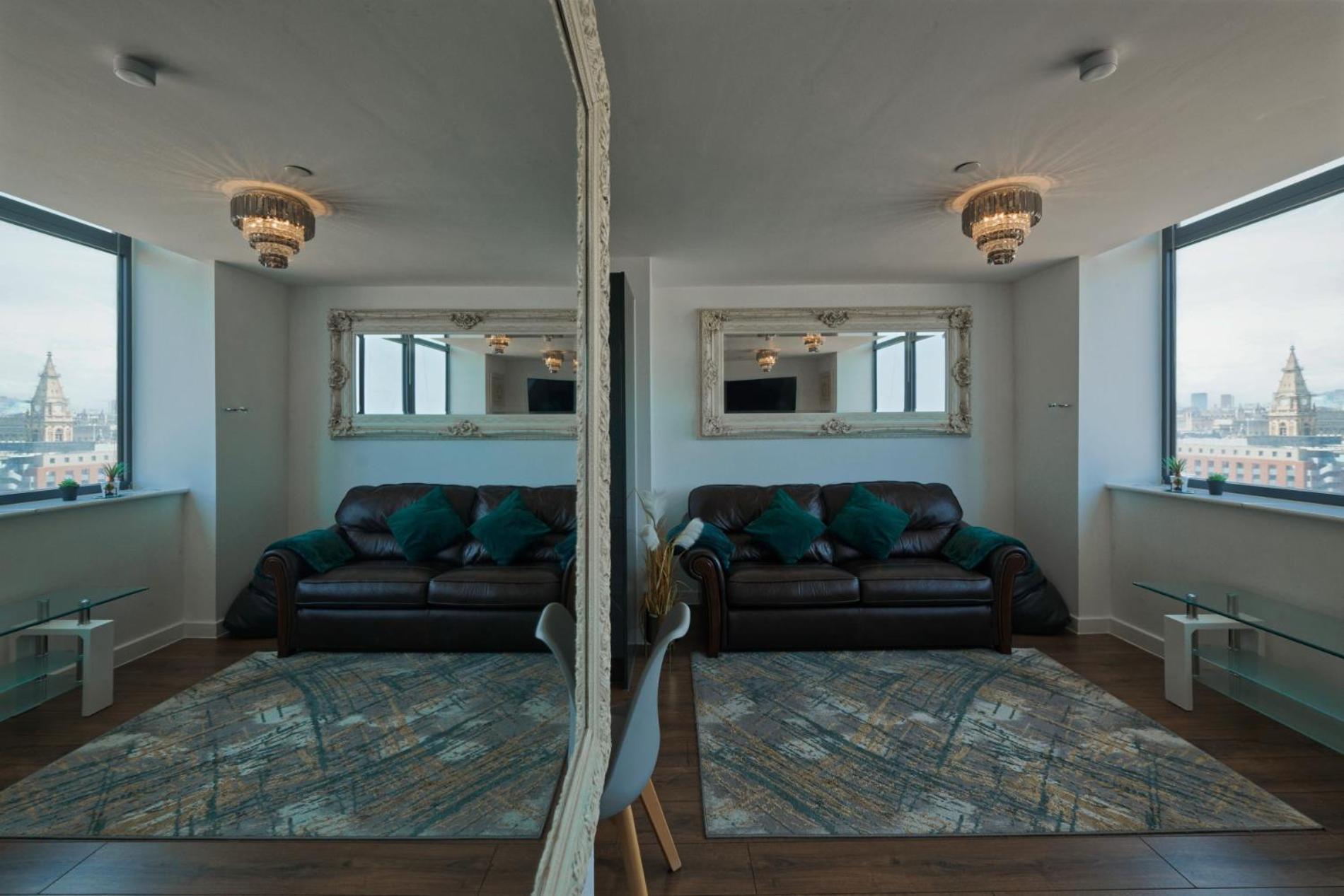 Sidemerseylivings - Central, Bright, And Convenient 2-bedroom With Parking Appartement